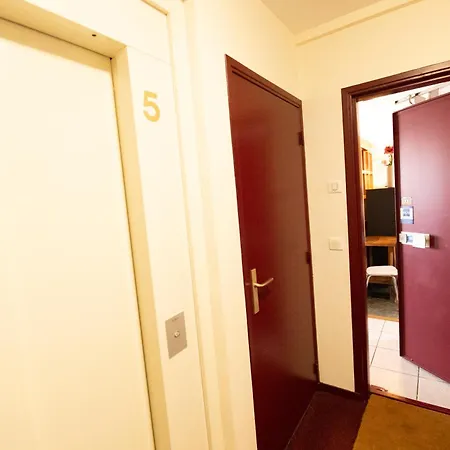 Architect Flat Butte Aux Cailles 13 3 Bedrooms *